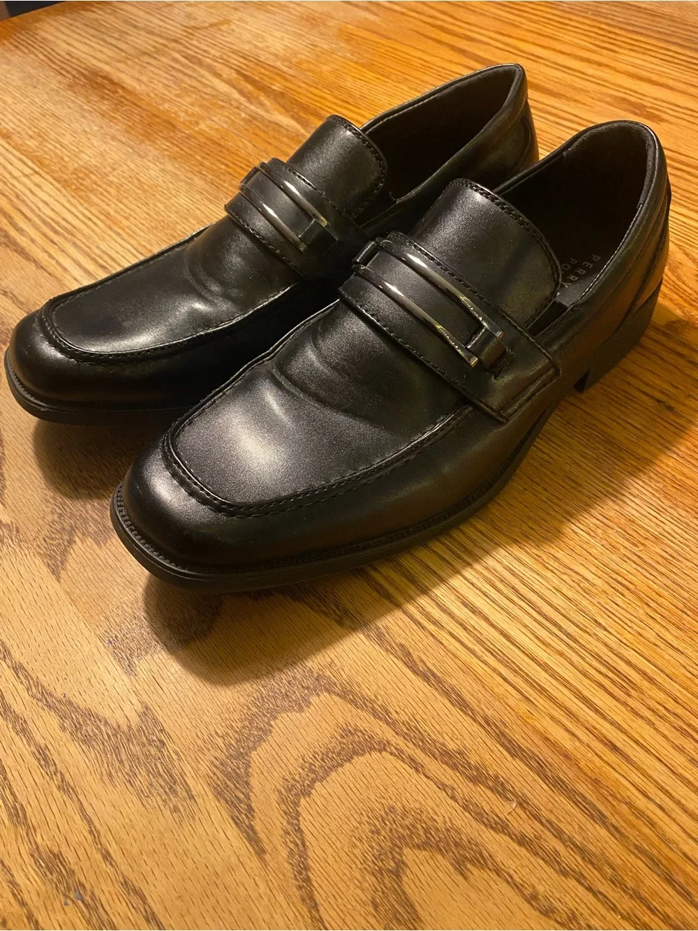 Perry Ellis excellent preowned